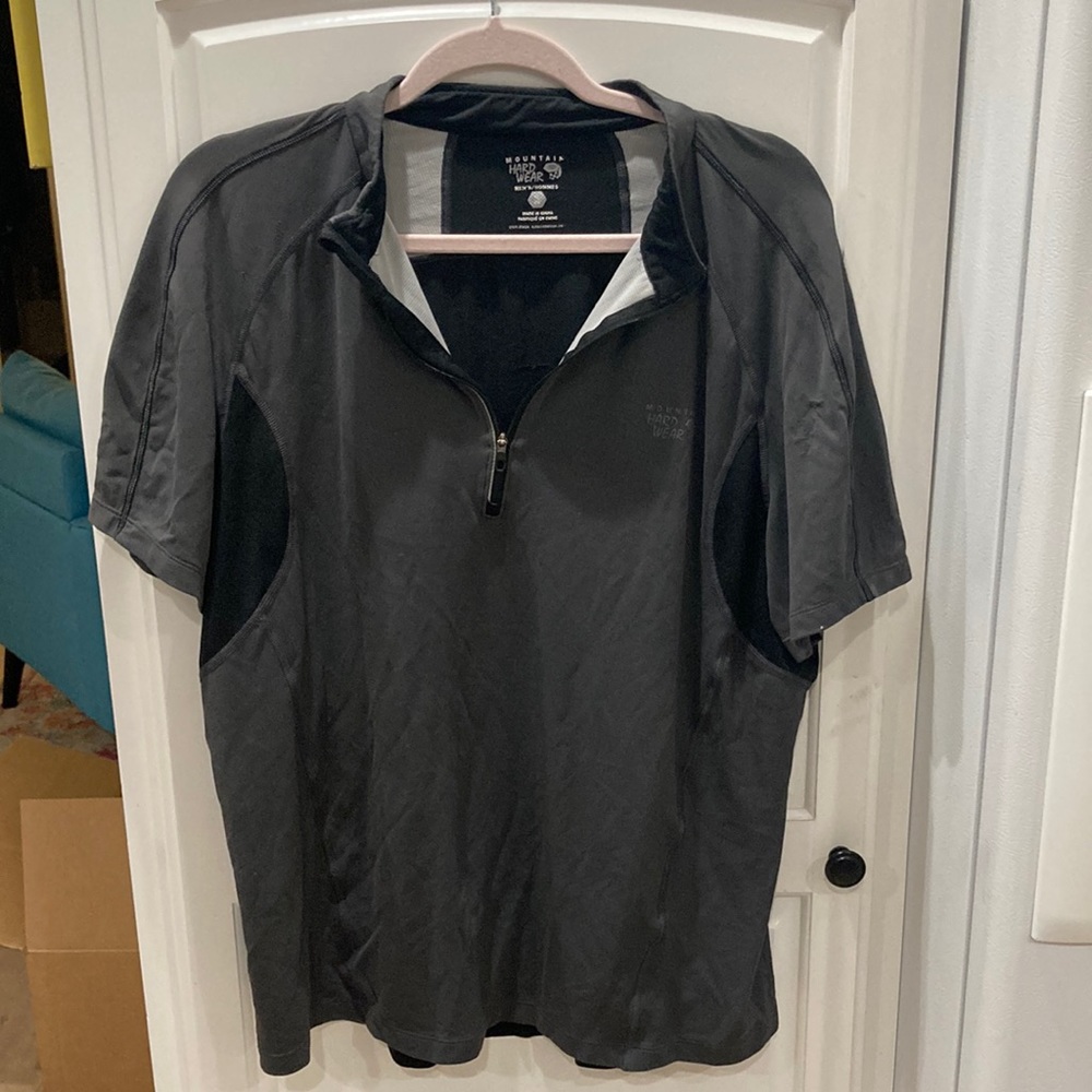 Mountain Hardwear shirt XL grey and black